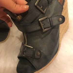 Miss me? size 10 jean looking heels